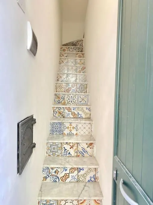 アパート Teste Di Moro A Due Passi Dal Centro Di Palermoアパートメント イタリア
